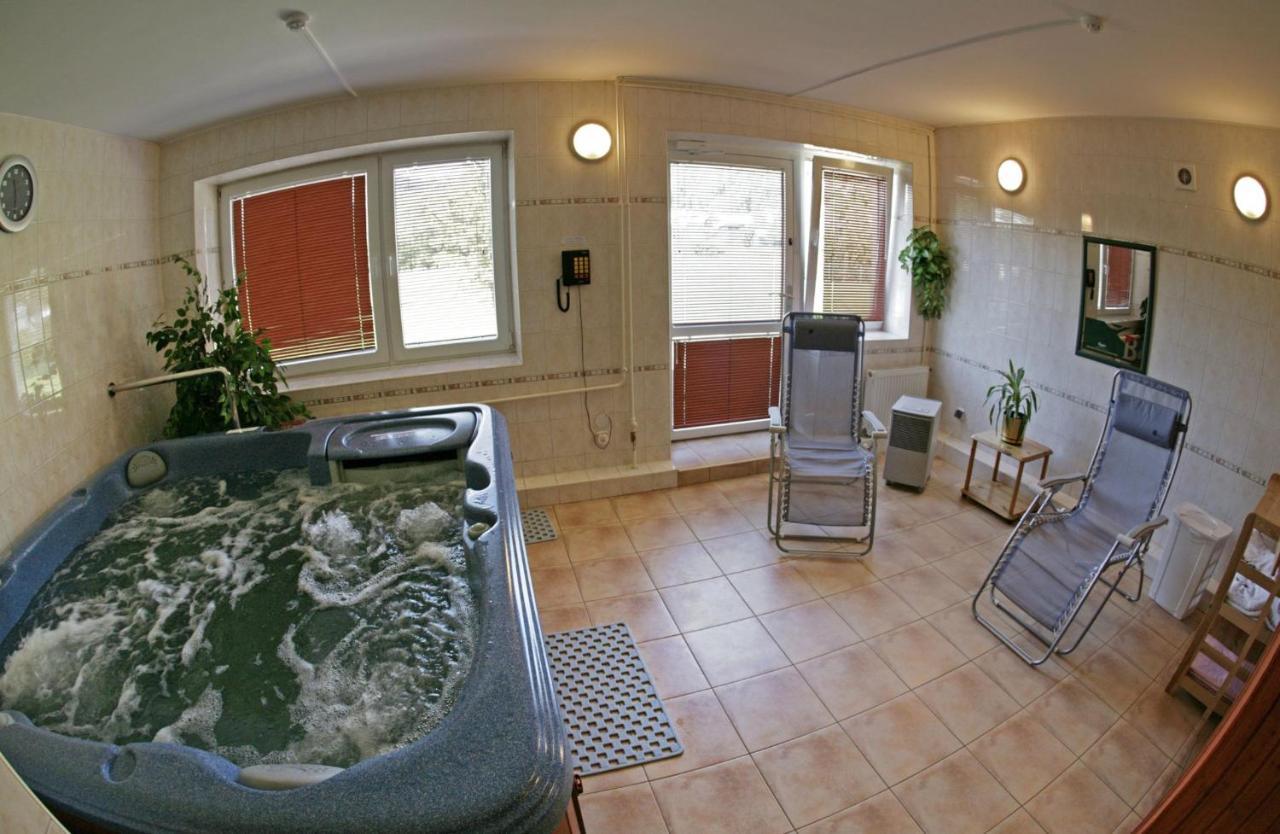 Hotel**pieniny 2*